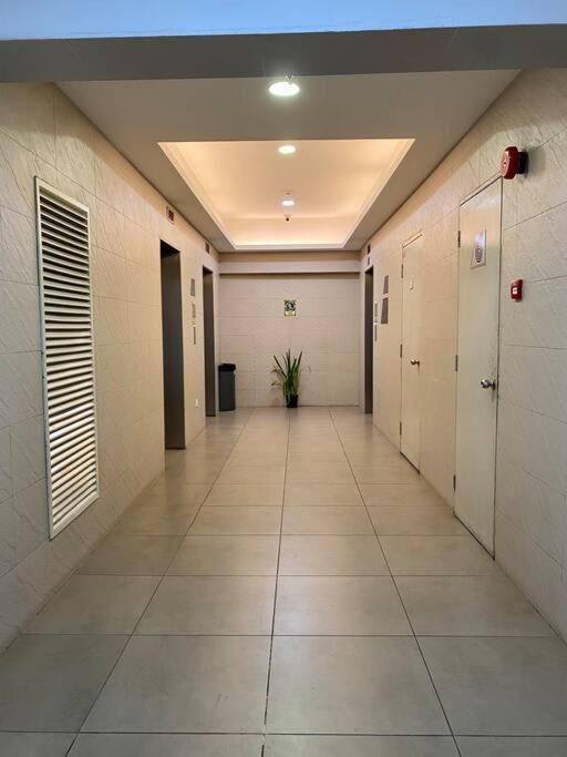 Апартаменты Spacious 3R,2R,Studio 5Min Walk To Time Square,Lalaport, Pool,Gym,Wifi Куала-Лумпур Экстерьер фото