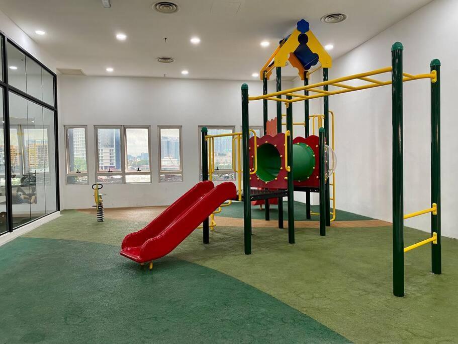 Апартаменты Spacious 3R,2R,Studio 5Min Walk To Time Square,Lalaport, Pool,Gym,Wifi Куала-Лумпур Экстерьер фото