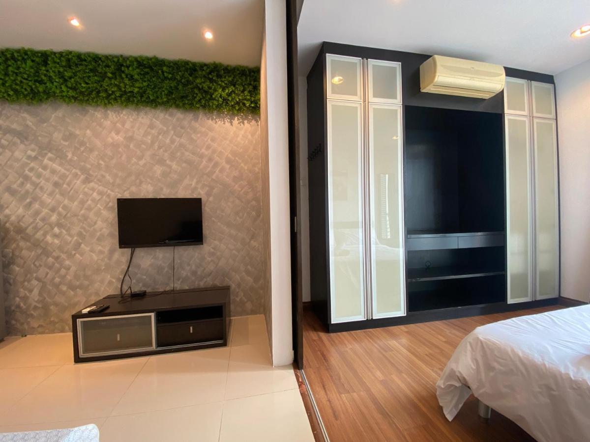 Апартаменты Spacious 3R,2R,Studio 5Min Walk To Time Square,Lalaport, Pool,Gym,Wifi Куала-Лумпур Экстерьер фото